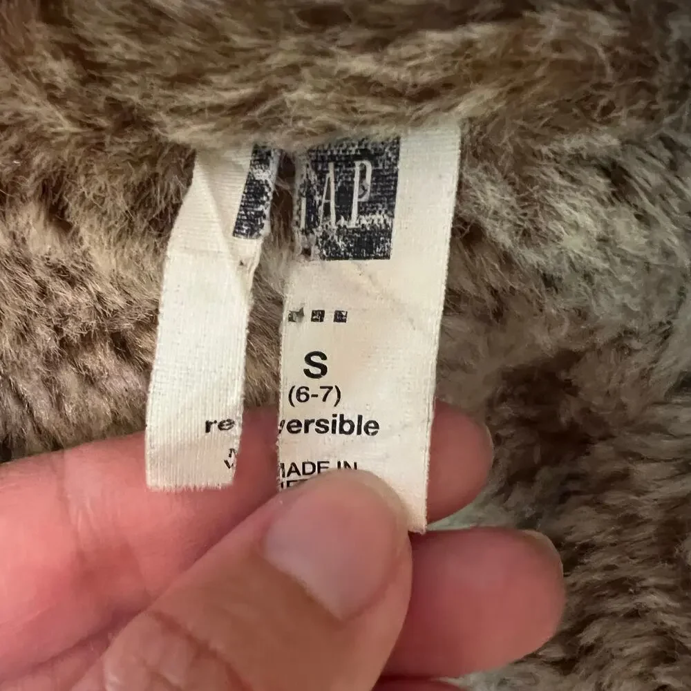 GAP this vest